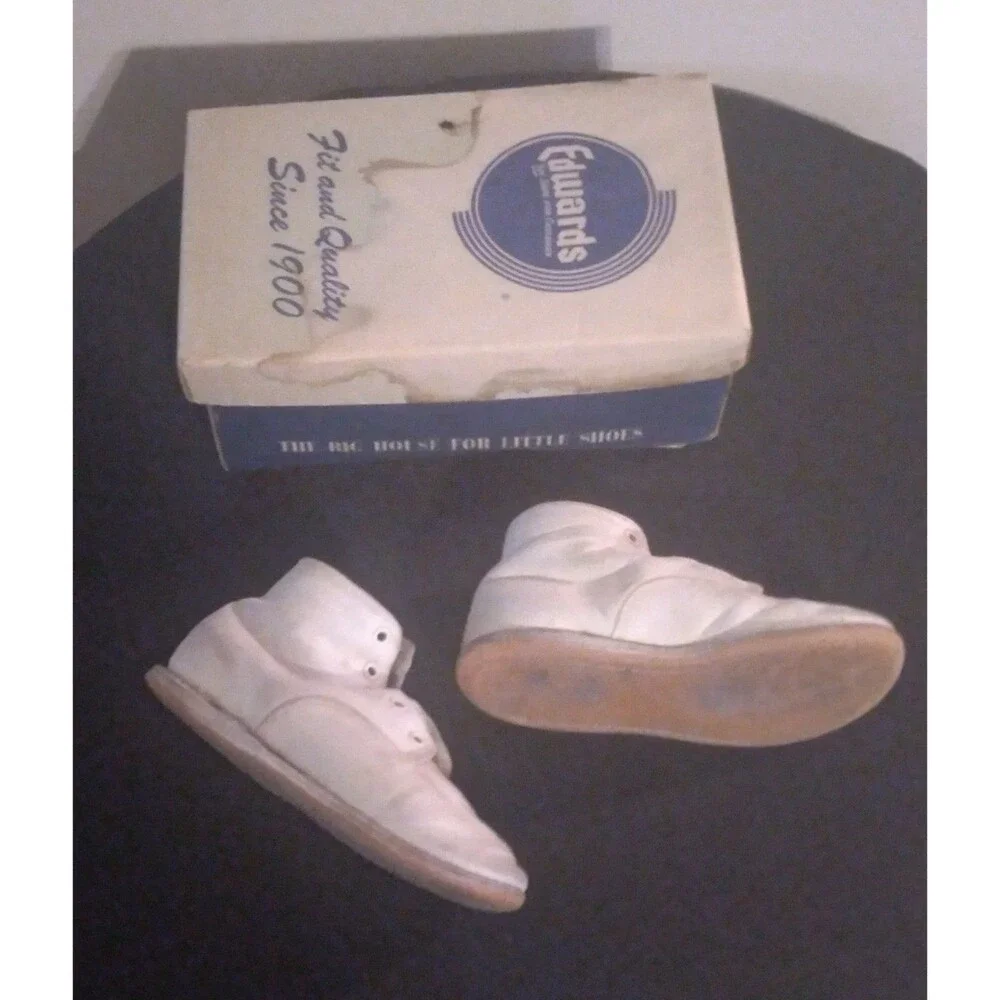 VINTAGE Used Leather Baby Shoes-great for Bronzing